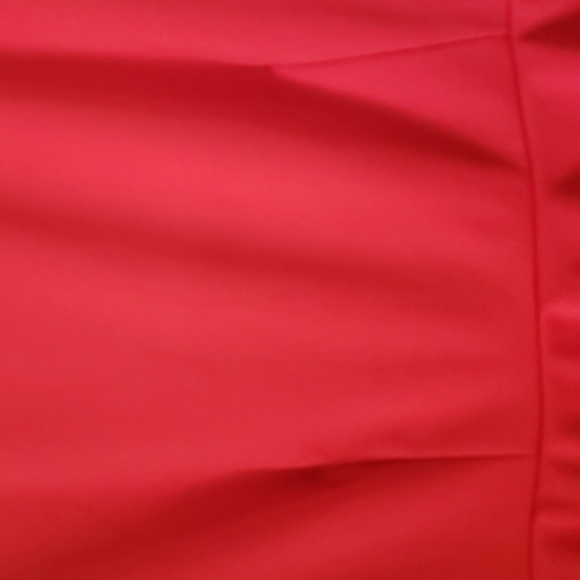 Red top - Picture 3 of 7